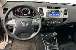 hopea Toyota Hilux 2016 kuva 9.