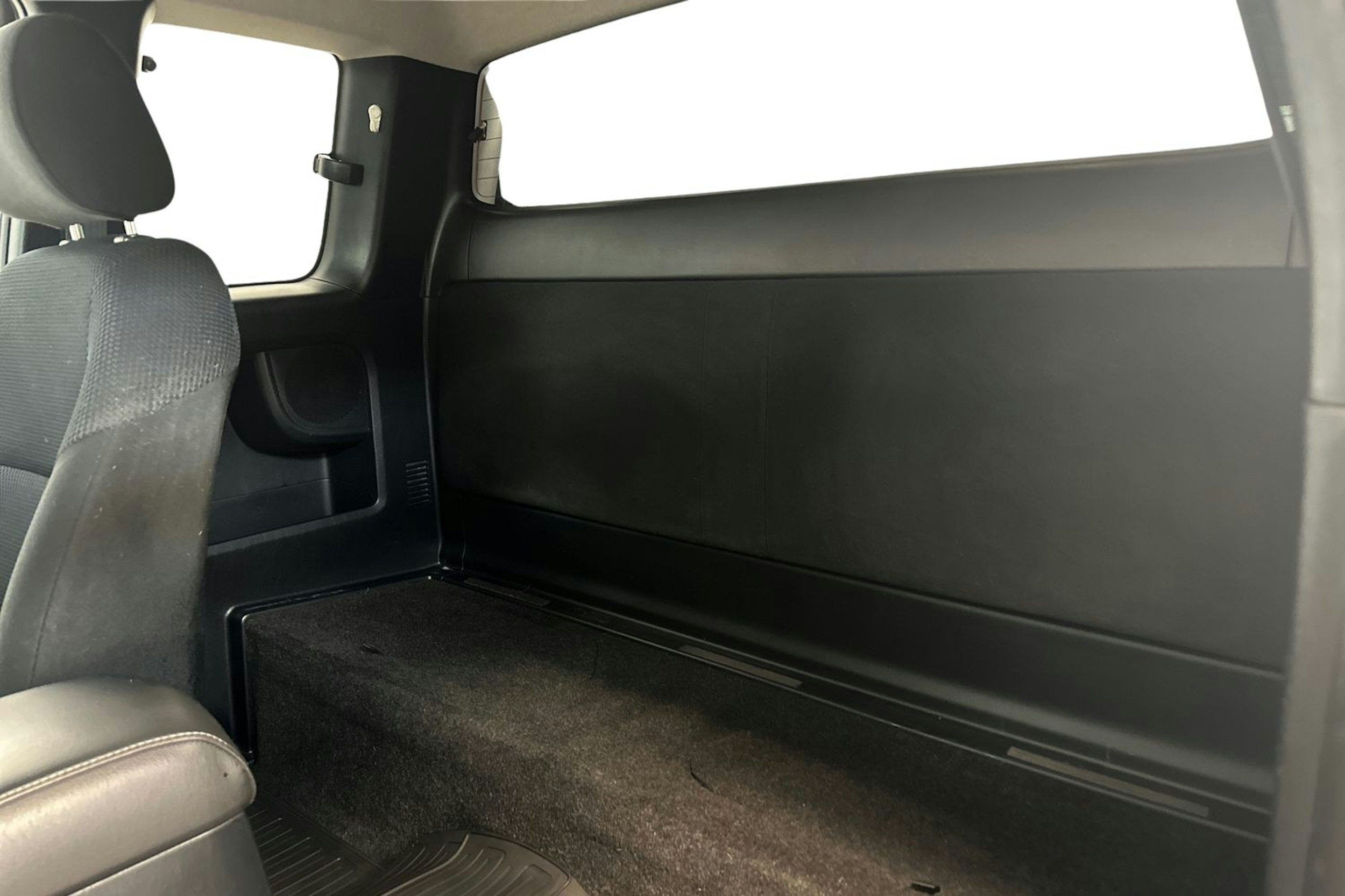 hopea Toyota Hilux 2016 kuva 10.