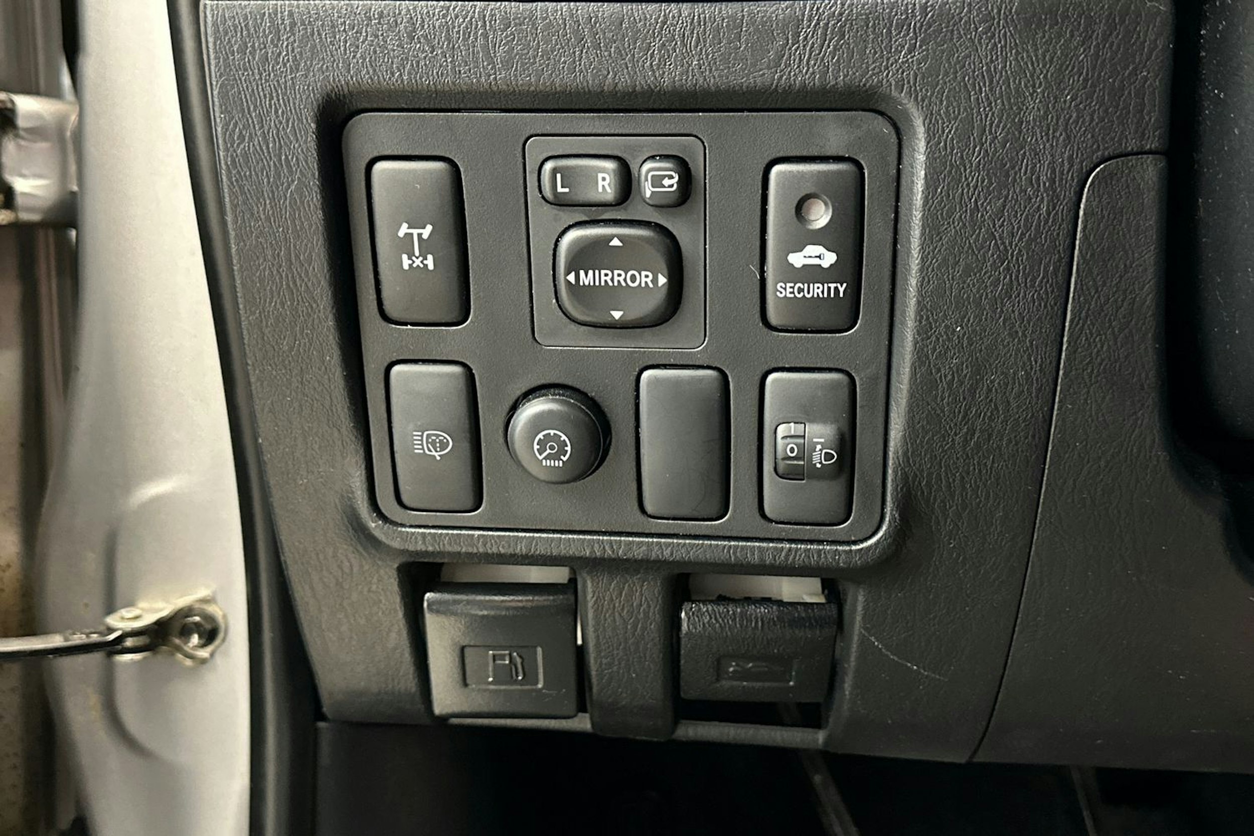 hopea Toyota Hilux 2016 kuva 15.