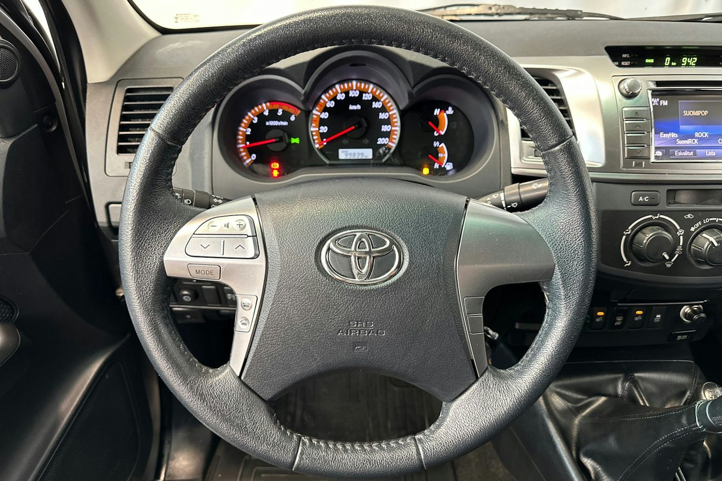 hopea Toyota Hilux 2016 kuva 17.