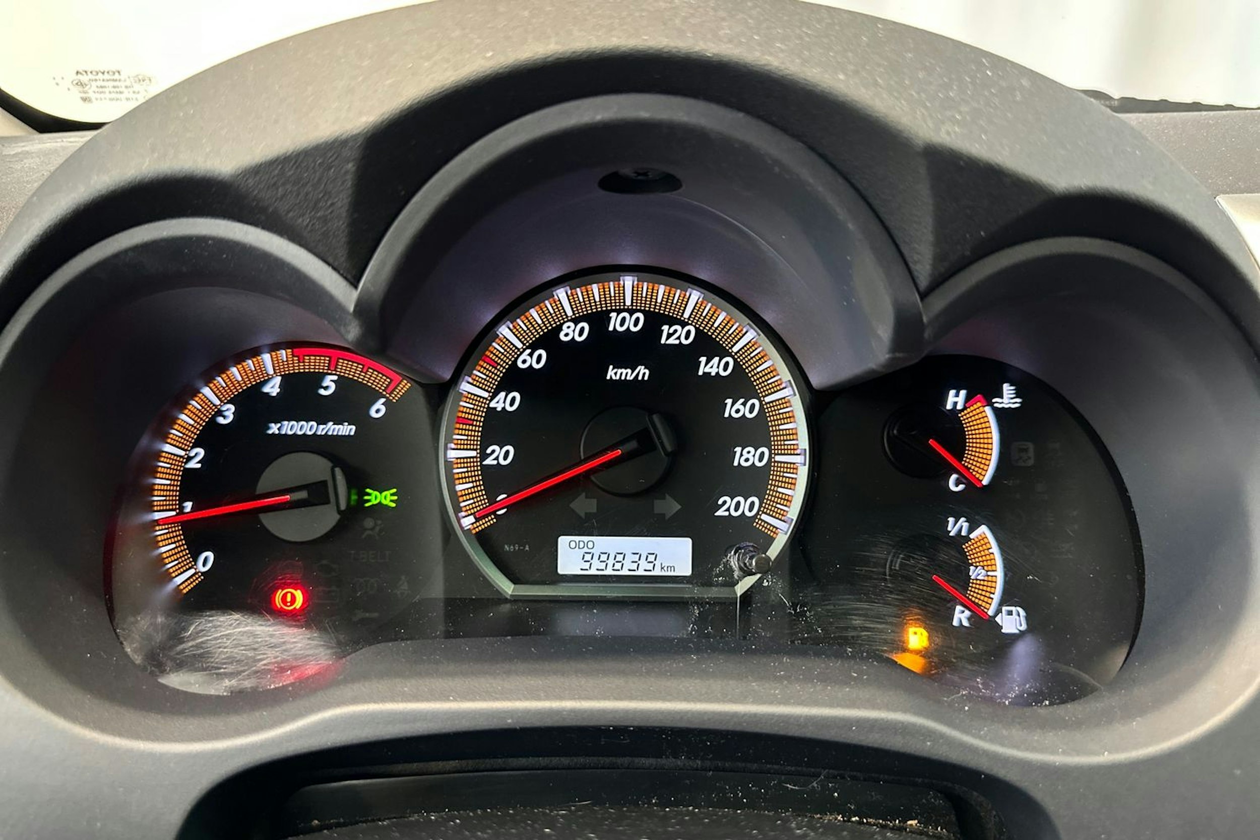 hopea Toyota Hilux 2016 kuva 21.