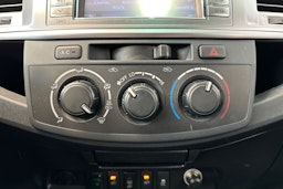 hopea Toyota Hilux 2016 kuva 24.