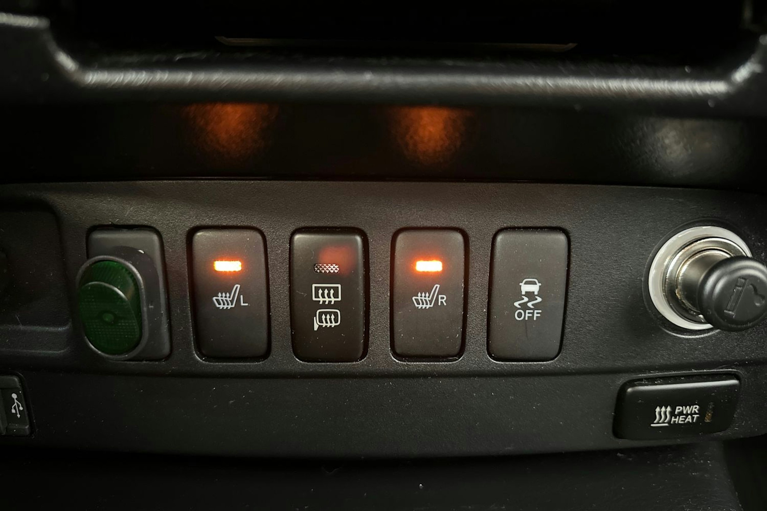 hopea Toyota Hilux 2016 kuva 25.