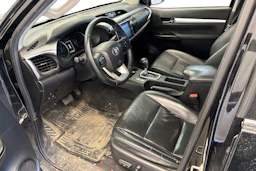 met. musta Toyota Hilux 2016 kuva 3.