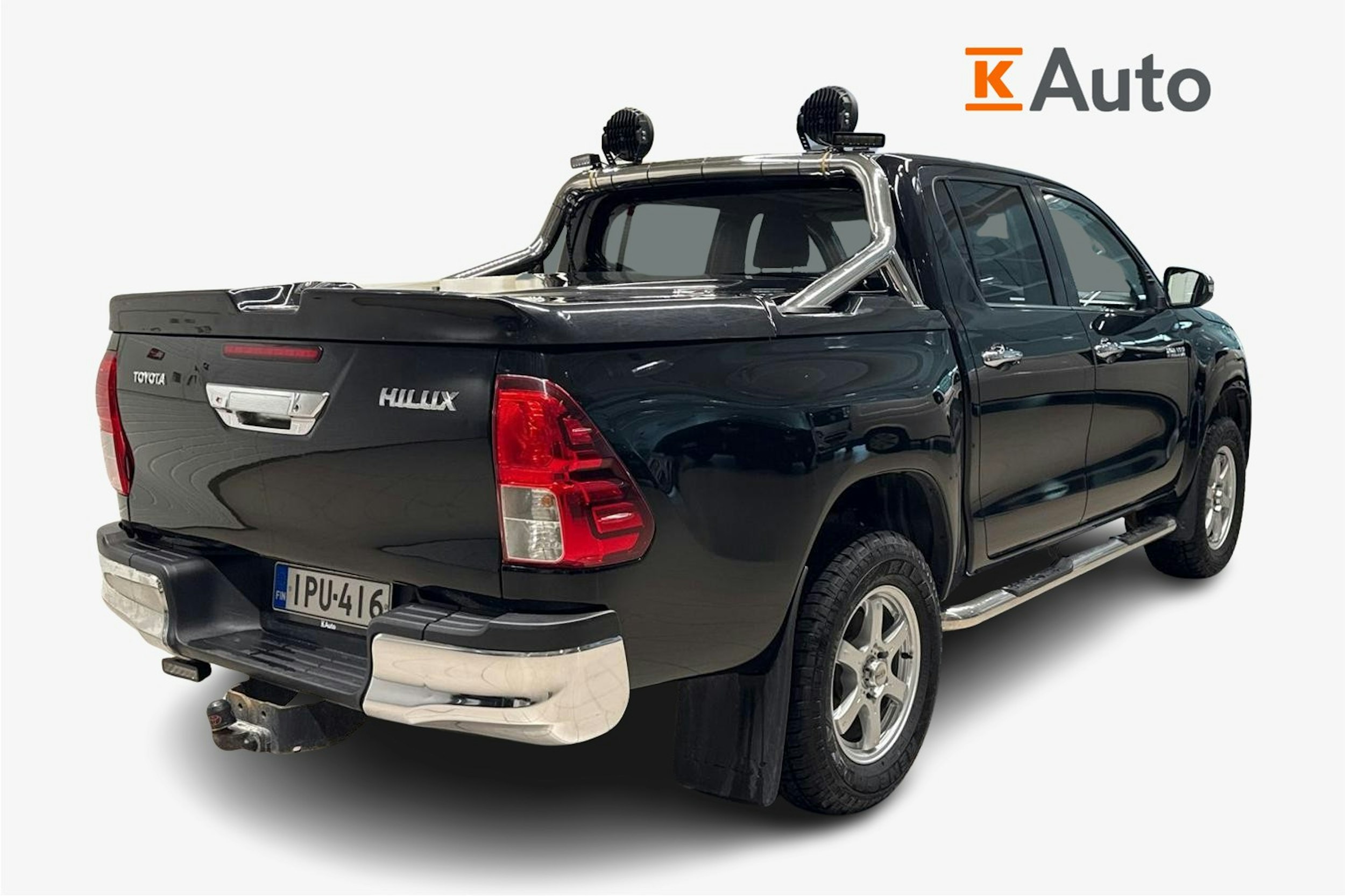 musta Toyota Hilux 2016 kuva 2.