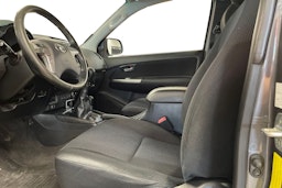 harmaa Toyota Hilux 2016 kuva 7.