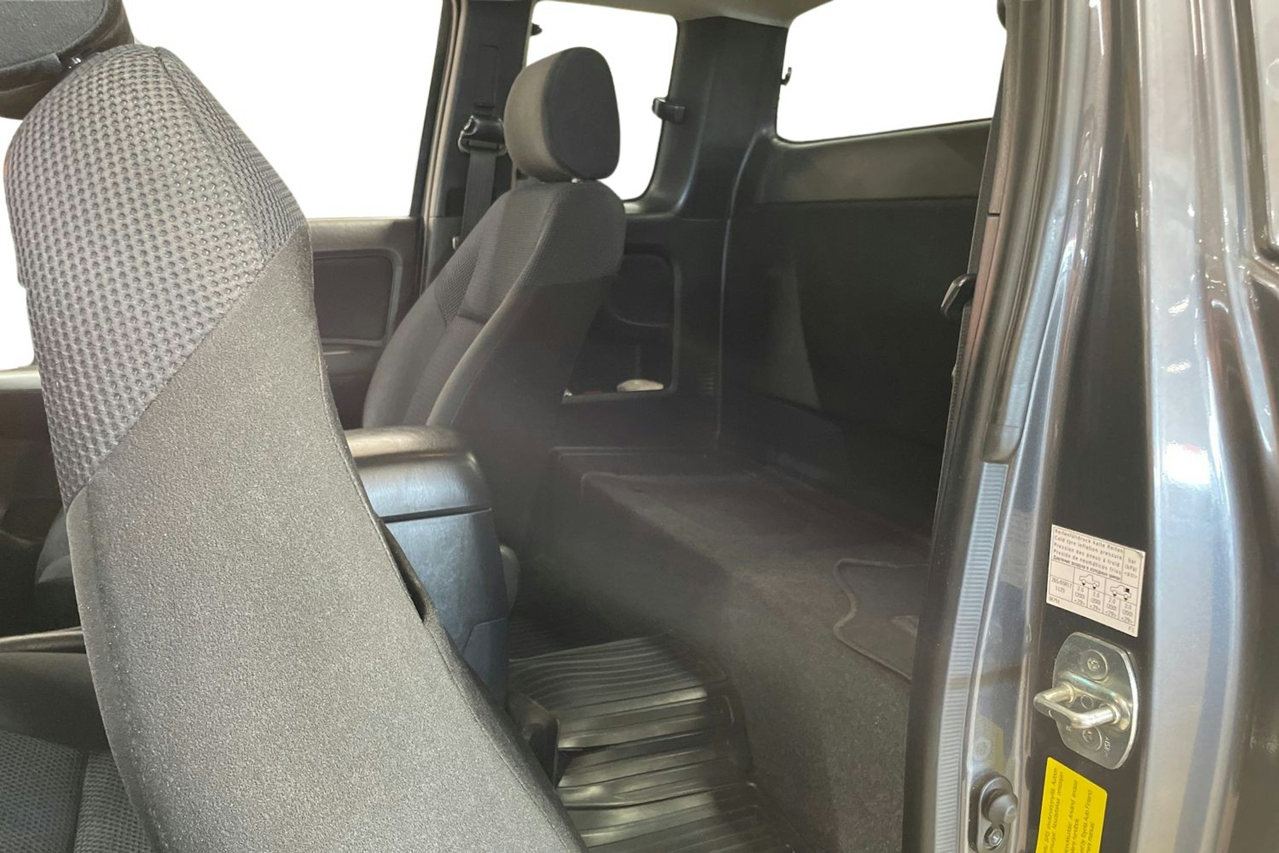 harmaa Toyota Hilux 2016 kuva 10.