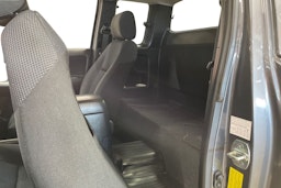 harmaa Toyota Hilux 2016 kuva 10.