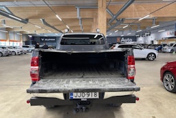 harmaa Toyota Hilux 2016 kuva 16.