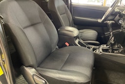 harmaa Toyota Hilux 2016 kuva 24.