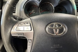 harmaa Toyota Hilux 2016 kuva 27.