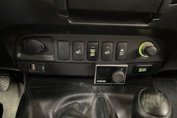 harmaa Toyota Hilux 2016 kuva 29.