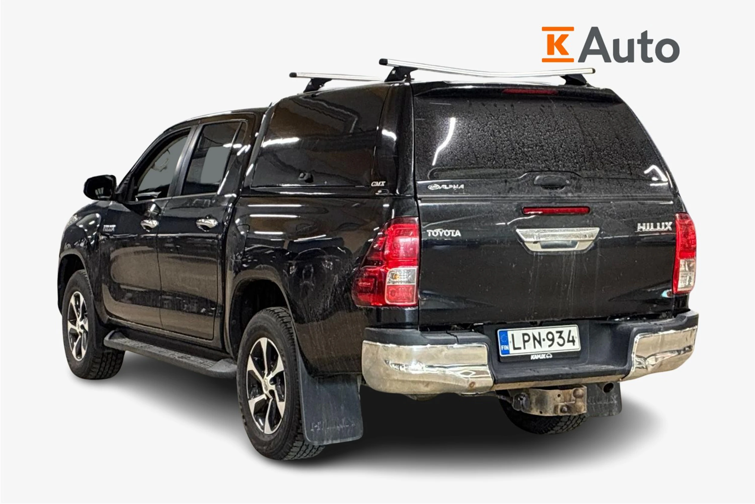 musta Toyota Hilux 2016 kuva 2.