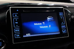musta Toyota Hilux 2016 kuva 22.