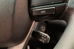musta Toyota Hilux 2016 kuva 22.