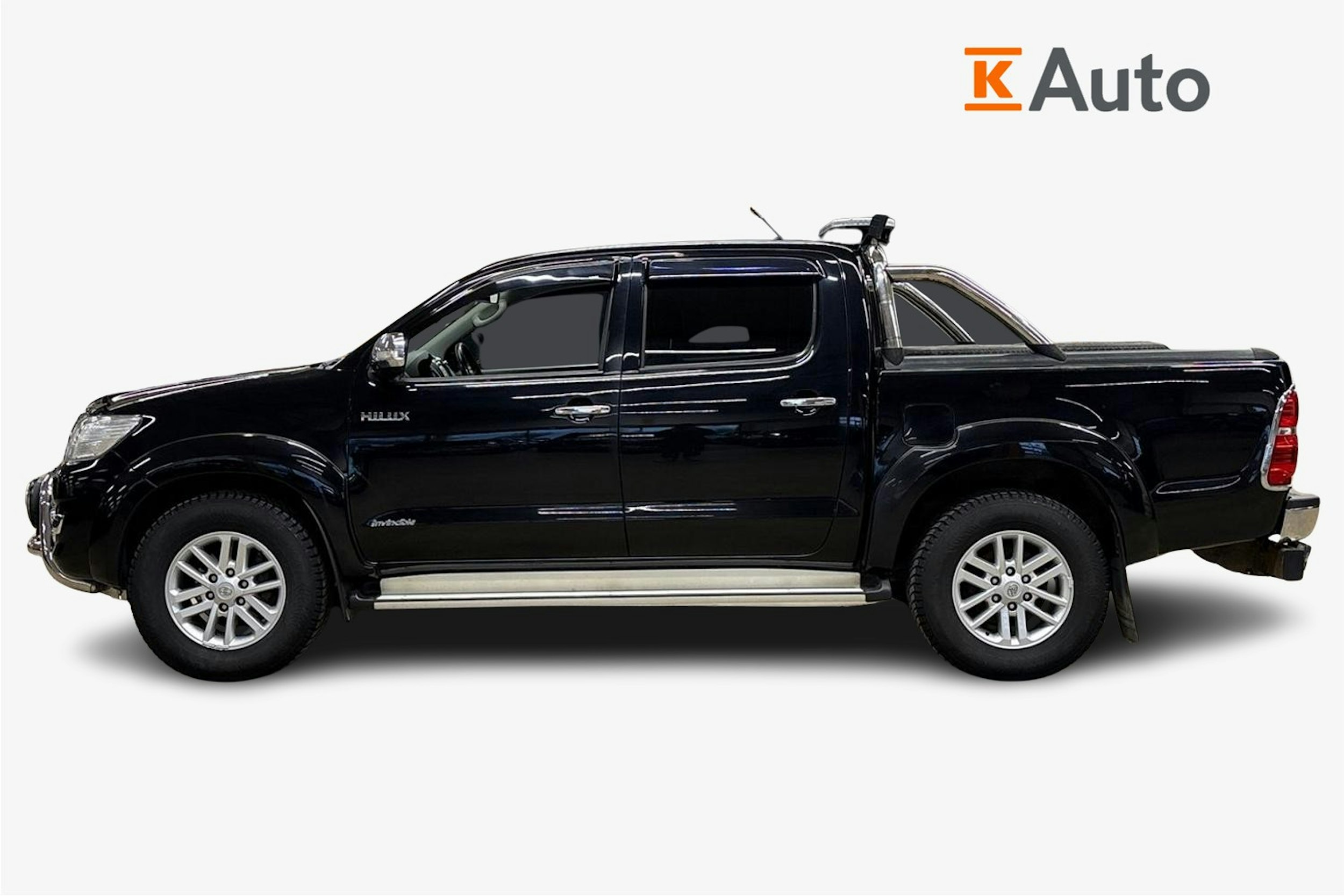 met. musta Toyota Hilux 2016 kuva 7.