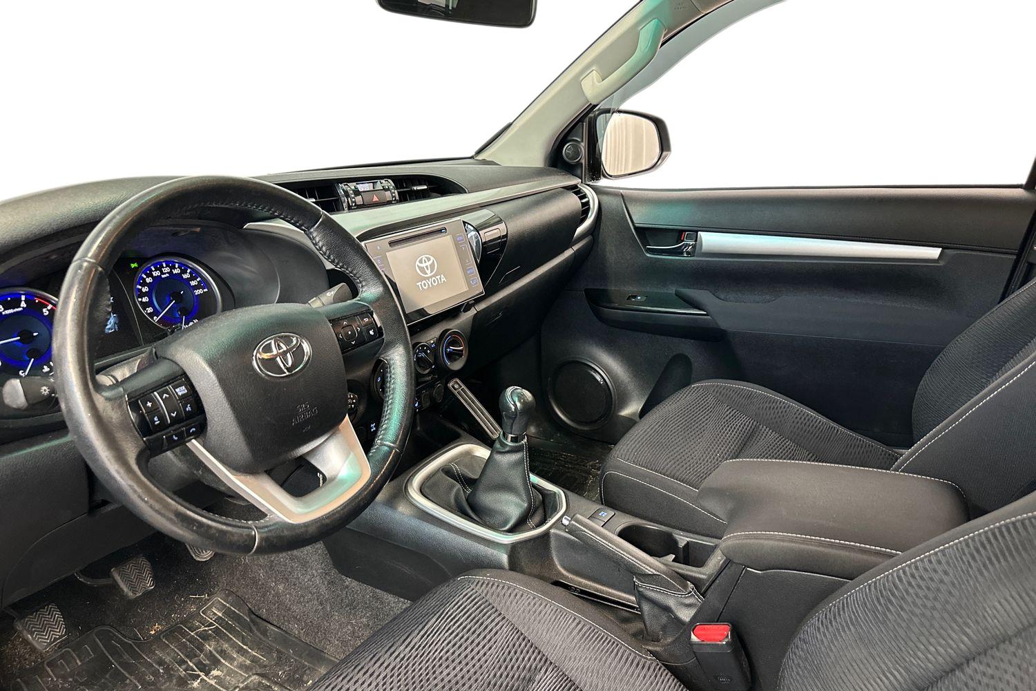Toyota Hilux 2016, kuva 3/3