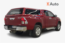 punainen Toyota Hilux 2016 kuva 2.