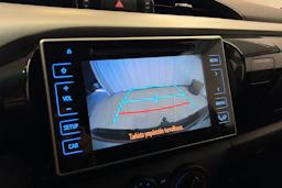 punainen Toyota Hilux 2016 kuva 20.