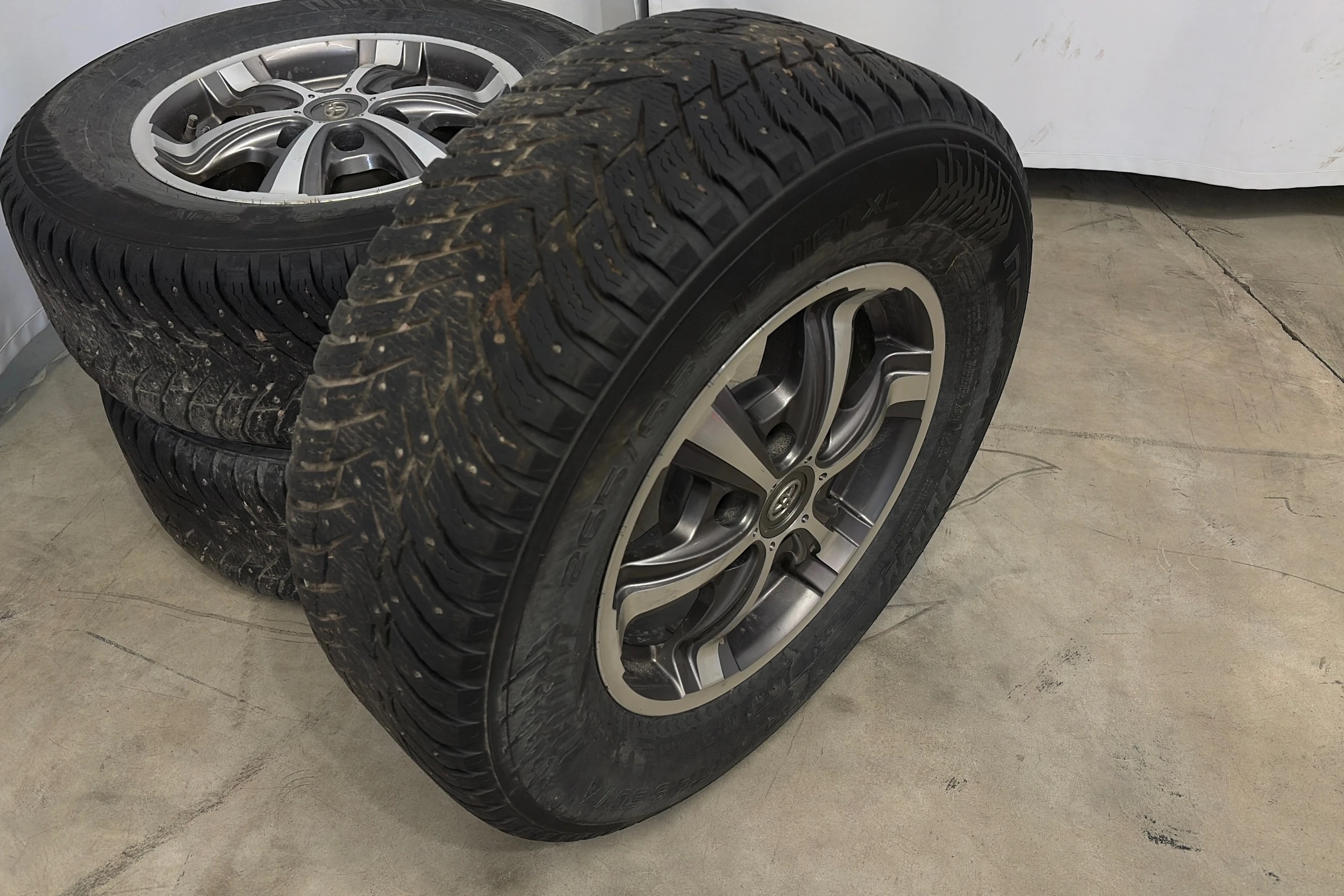 punainen Toyota Hilux 2016 kuva 25.