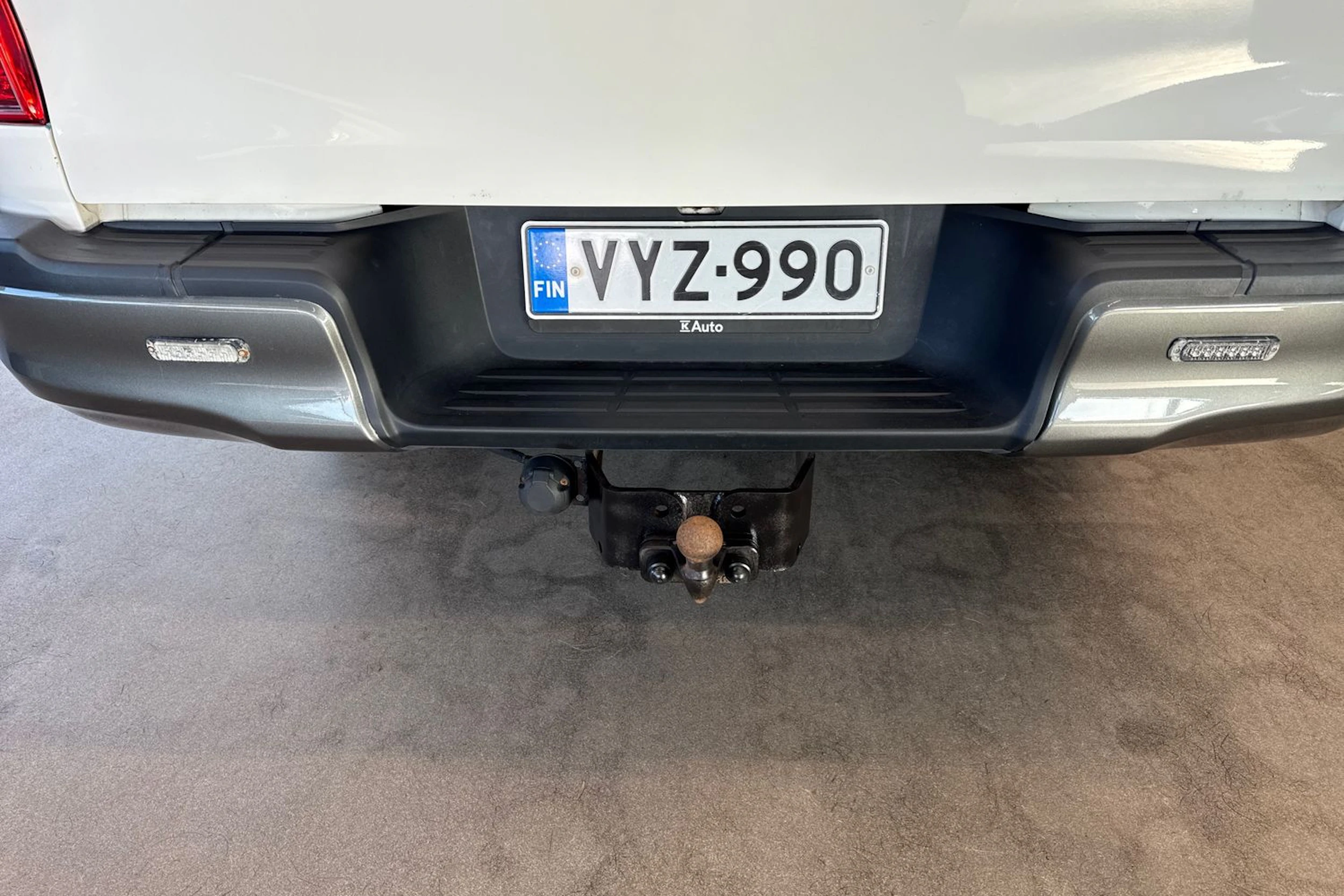 valkoinen Toyota Hilux 2016 kuva 16.