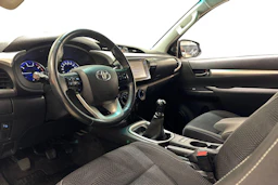 punainen Toyota Hilux 2016 kuva 3.