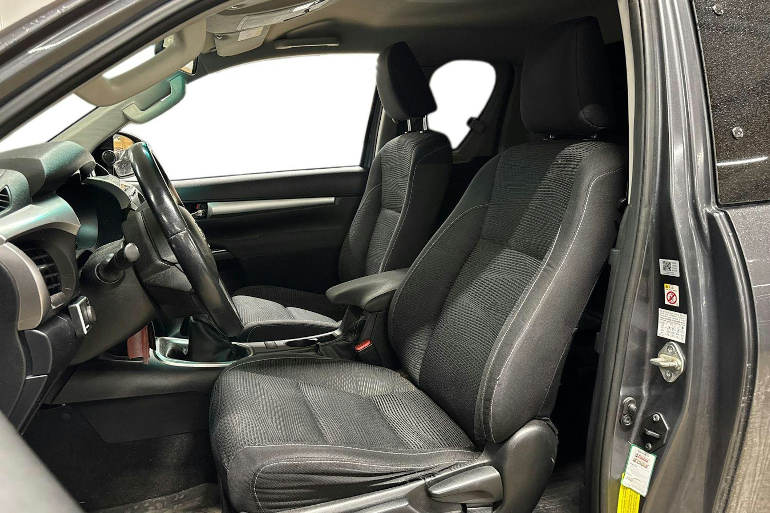 met. harmaa Toyota Hilux 2016 kuva 3.