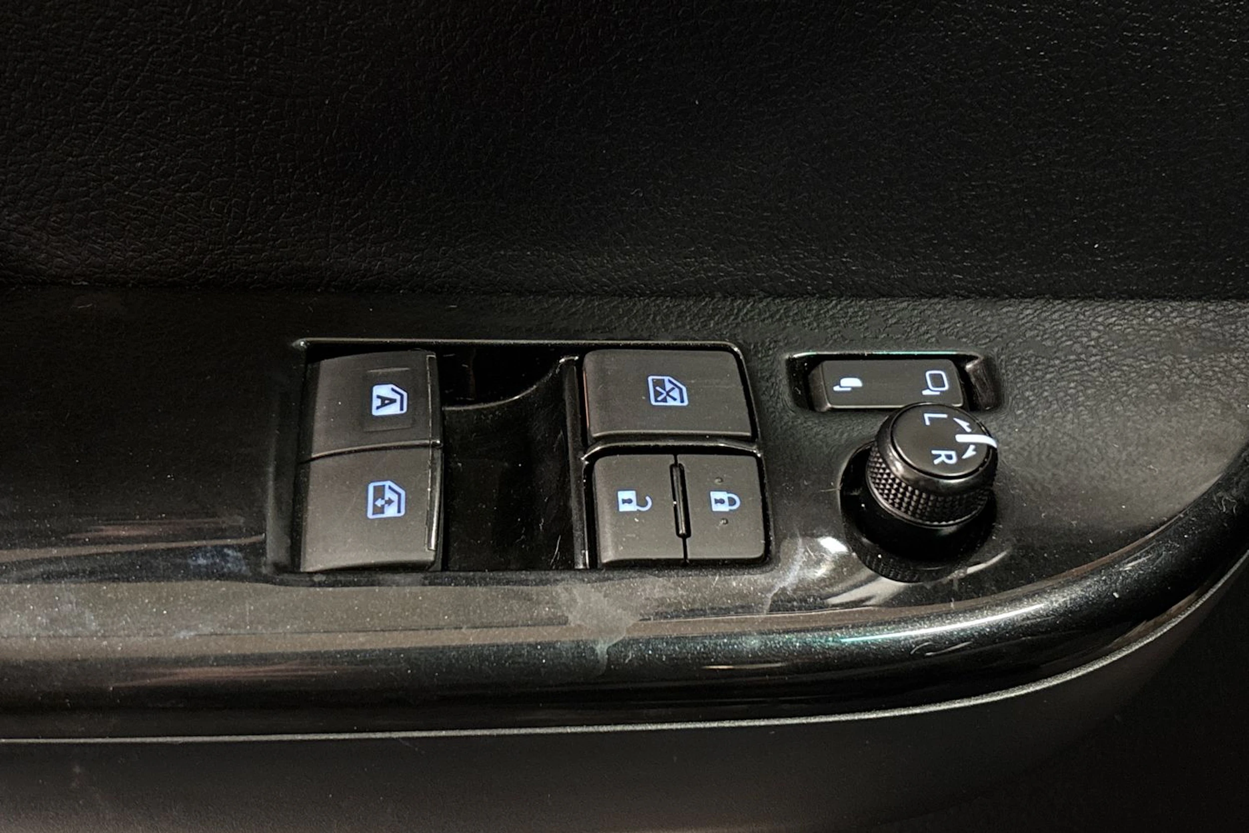 met. harmaa Toyota Hilux 2016 kuva 13.