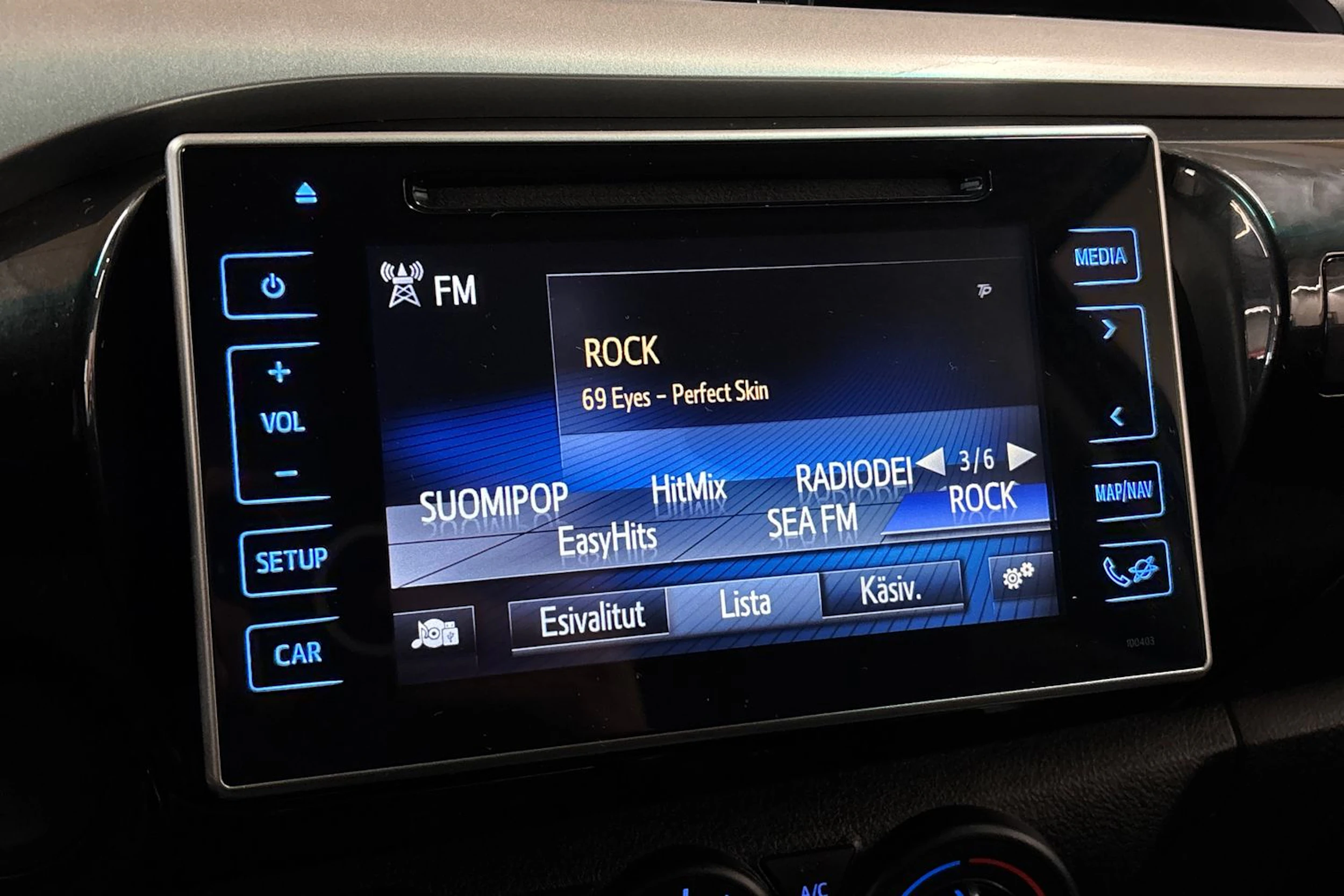 met. harmaa Toyota Hilux 2016 kuva 19.