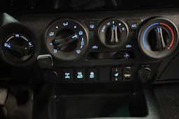 met. harmaa Toyota Hilux 2016 kuva 23.