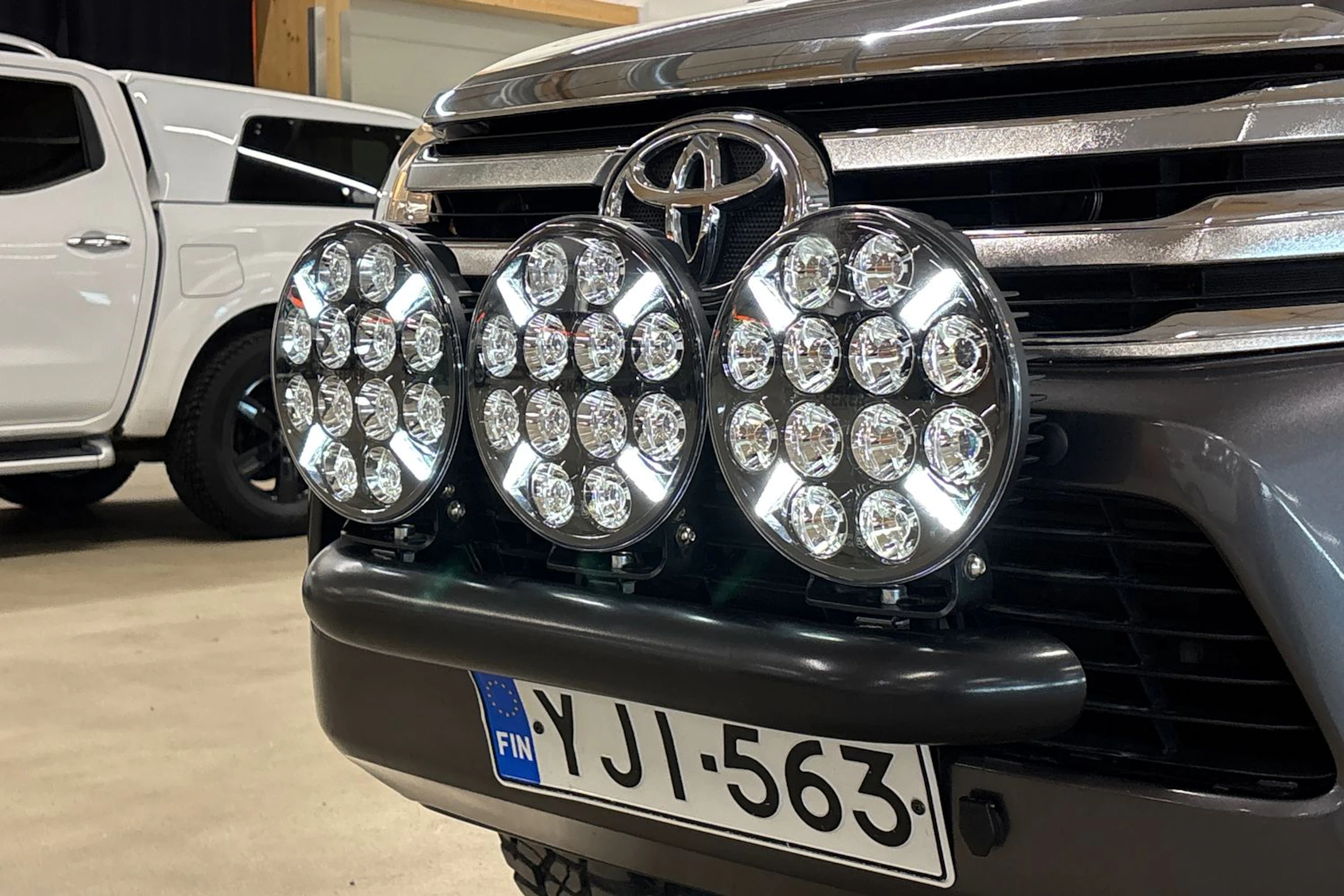 met. harmaa Toyota Hilux 2016 kuva 27.