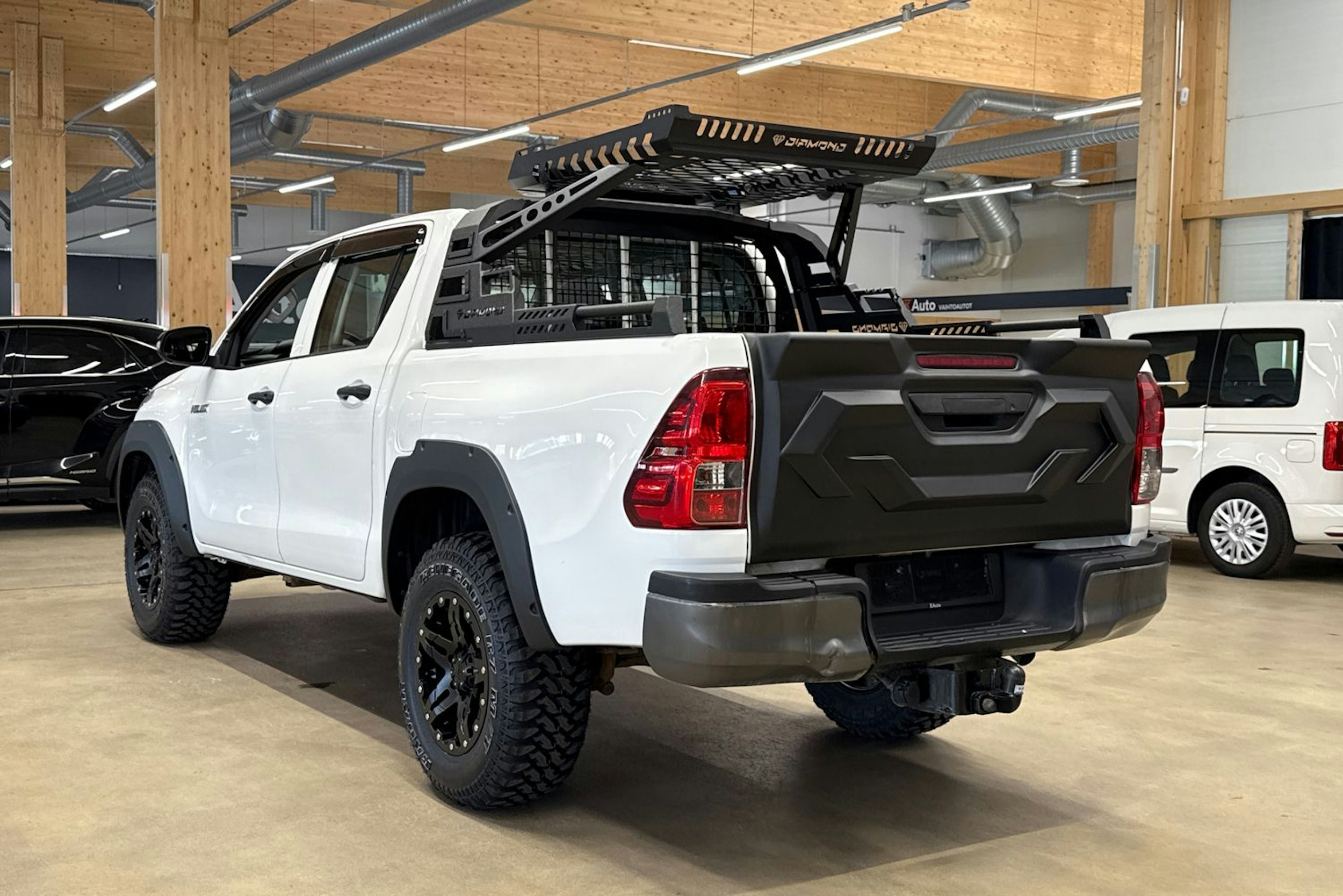 valkoinen Toyota Hilux 2017 kuva 2.