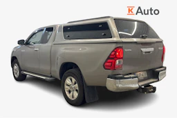 beige Toyota Hilux 2017 kuva 2.