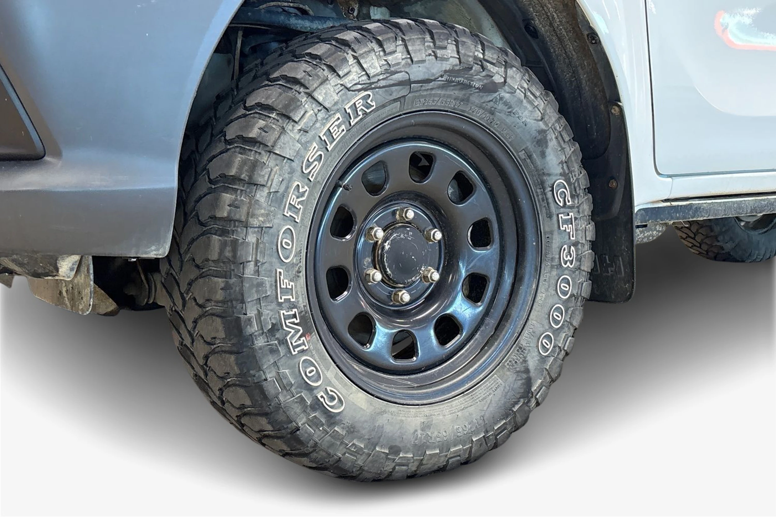 valkoinen Toyota Hilux 2017 kuva 12.