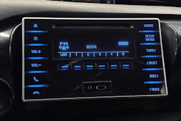 valkoinen Toyota Hilux 2017 kuva 20.