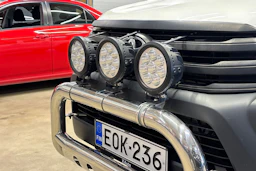 valkoinen Toyota Hilux 2017 kuva 26.