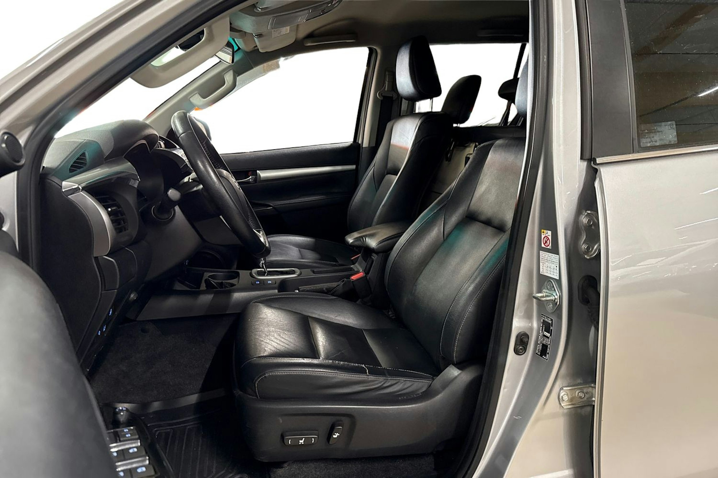 hopea Toyota Hilux 2017 kuva 3.
