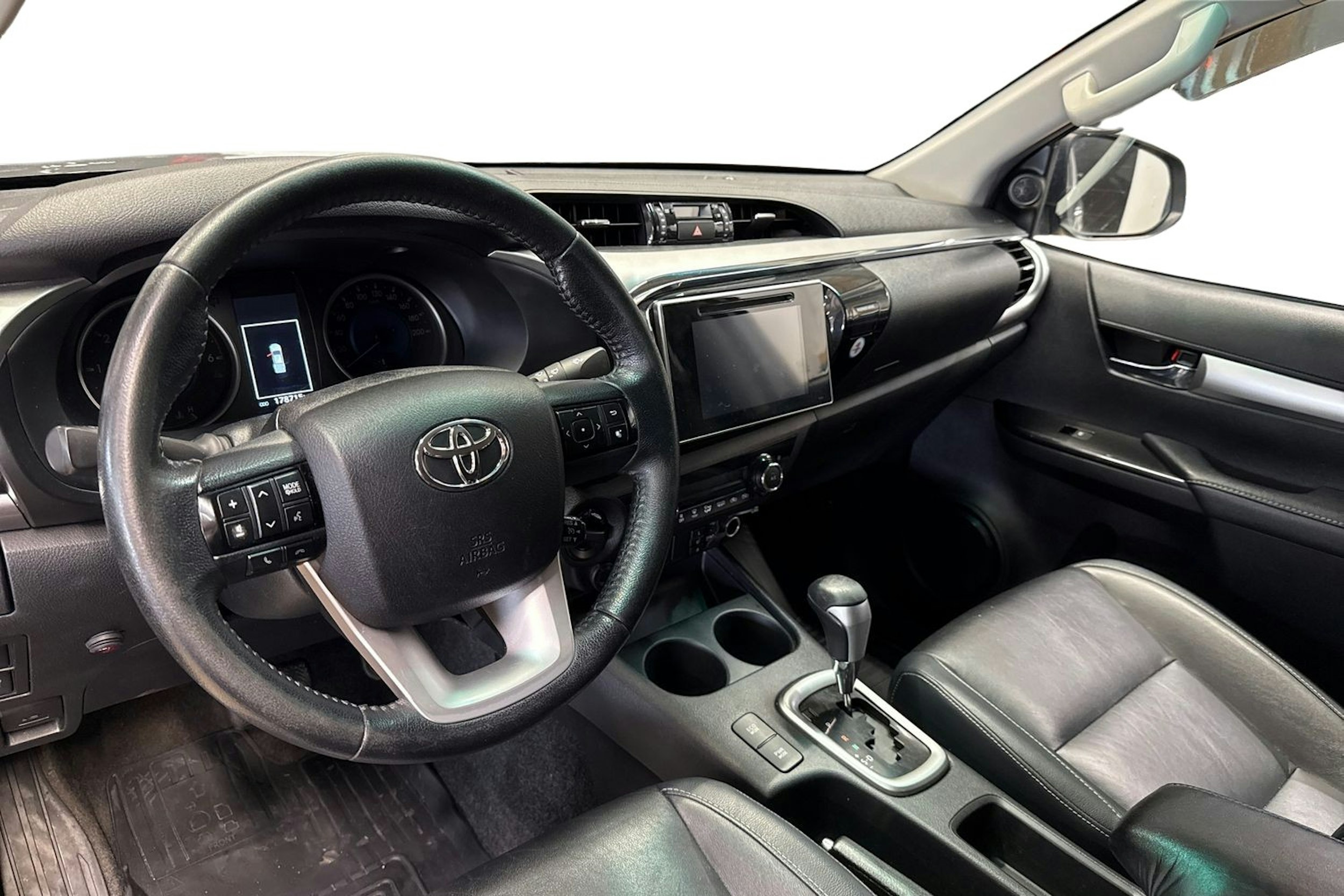 hopea Toyota Hilux 2017 kuva 9.