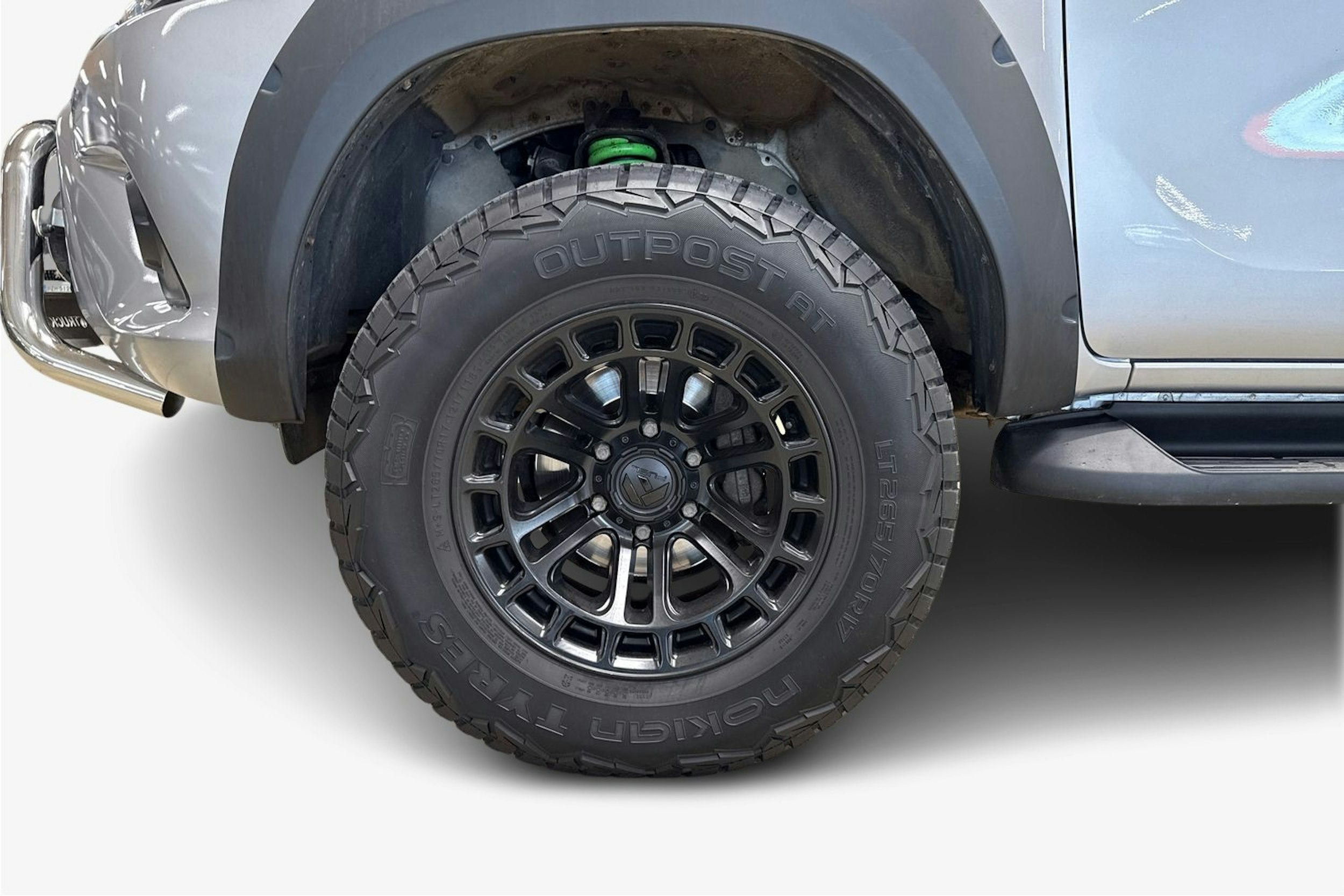 hopea Toyota Hilux 2017 kuva 11.