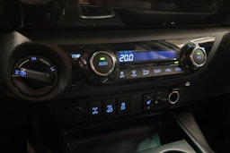 hopea Toyota Hilux 2017 kuva 23.