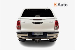 Valkoinen Toyota Hilux 2017 kuva 4.
