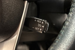 Valkoinen Toyota Hilux 2017 kuva 17.