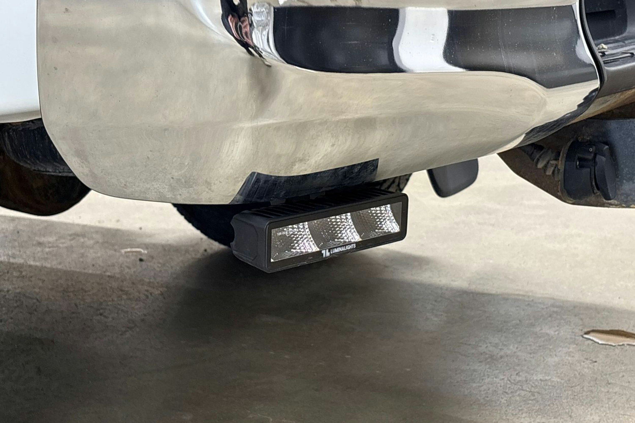 Valkoinen Toyota Hilux 2017 kuva 32.