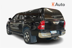 musta Toyota Hilux 2017 kuva 2.
