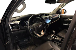 musta Toyota Hilux 2017 kuva 3.