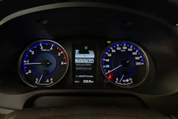 musta Toyota Hilux 2017 kuva 12.