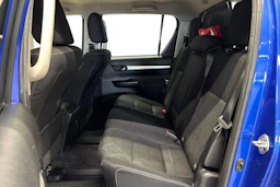 sininen Toyota Hilux 2017 kuva 11.
