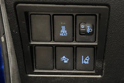 sininen Toyota Hilux 2017 kuva 15.