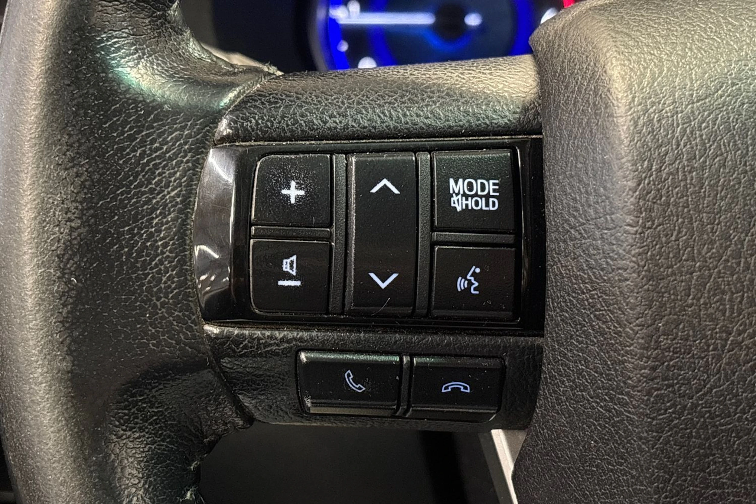 sininen Toyota Hilux 2017 kuva 16.