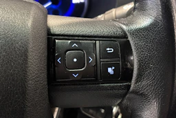 sininen Toyota Hilux 2017 kuva 17.